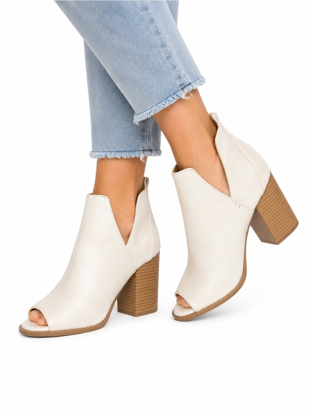 EUC Qupid Size 8‎ Women’s Elegant Bone Cream Ankle Boots with Heel